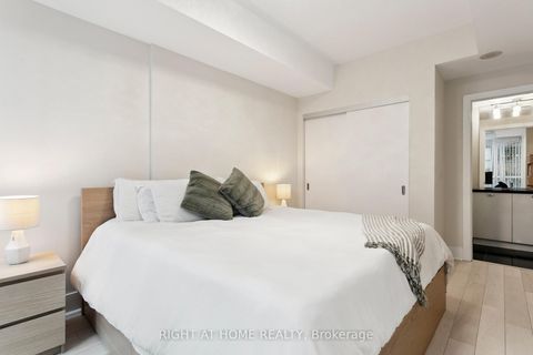 Photo 20 at 311 - 32 Davenport Road, Annex, Toronto Photo 20 at 311 - 32 Davenport Road, Annex, Toronto