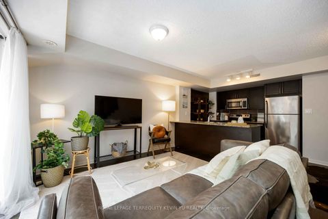 Photo 5 at 163 - 8 Foundry Avenue, Junction, Toronto