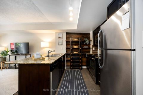 Photo 13 at 163 - 8 Foundry Avenue, Junction, Toronto