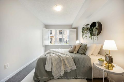 Photo 21 at 163 - 8 Foundry Avenue, Junction, Toronto