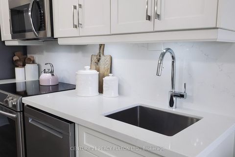 Photo 23 at 320 - 128 Grovewood Common, GO Glenorchy, Oakville