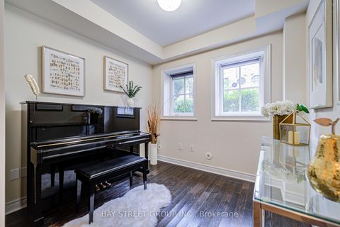 Photo 6 at 37 Lobo Mews, City Centre West, Toronto