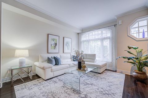 Photo 14 at 37 Lobo Mews, City Centre West, Toronto