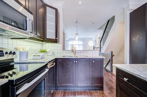 Photo 22 at 37 Lobo Mews, City Centre West, Toronto