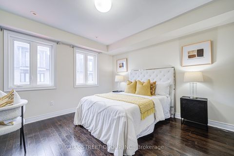 Photo 24 at 37 Lobo Mews, City Centre West, Toronto