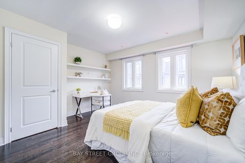 Photo 26 at 37 Lobo Mews, City Centre West, Toronto