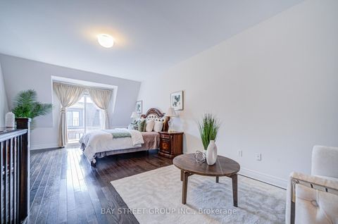 Photo 35 at 37 Lobo Mews, City Centre West, Toronto