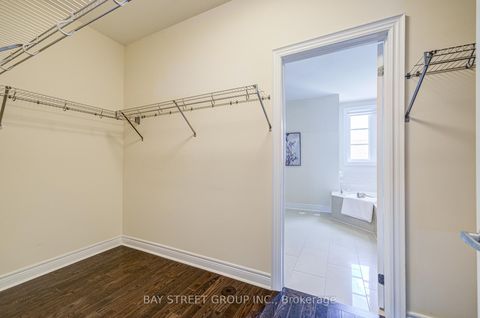 Photo 38 at 37 Lobo Mews, City Centre West, Toronto