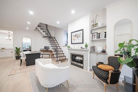 Photo 4 at 5 - 300 Avenue Road, Casa Loma, Toronto