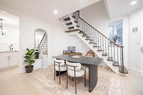 Photo 7 at 5 - 300 Avenue Road, Casa Loma, Toronto
