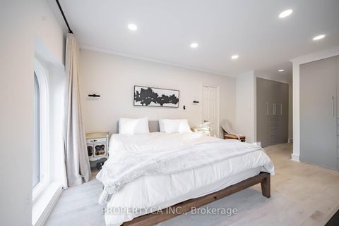 Photo 23 at 5 - 300 Avenue Road, Casa Loma, Toronto