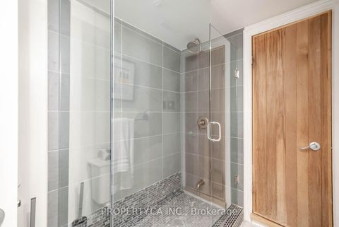 Photo 33 at 5 - 300 Avenue Road, Casa Loma, Toronto