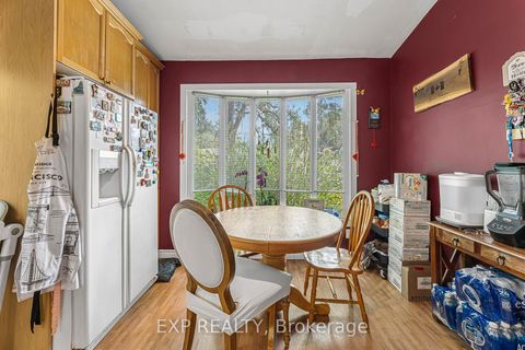 Photo 6 at 611 Pinegrove Road, WO West, Oakville