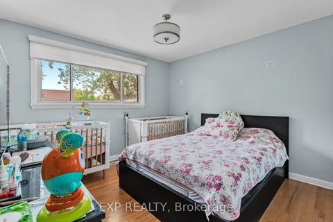 Photo 12 at 611 Pinegrove Road, WO West, Oakville
