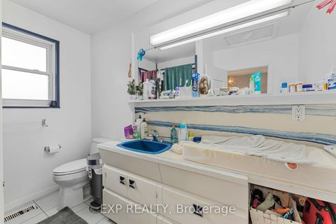Photo 15 at 611 Pinegrove Road, WO West, Oakville