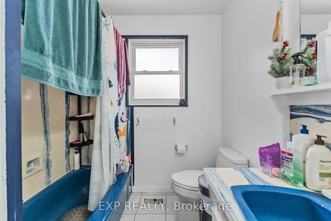 Photo 17 at 611 Pinegrove Road, WO West, Oakville