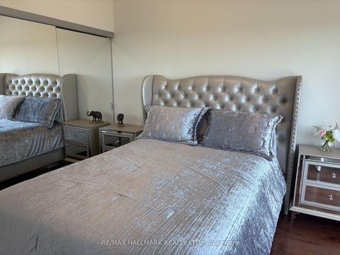 Photo 3 at PH704 - 399 Spring Garden Avenue, Willowdale East, Toronto