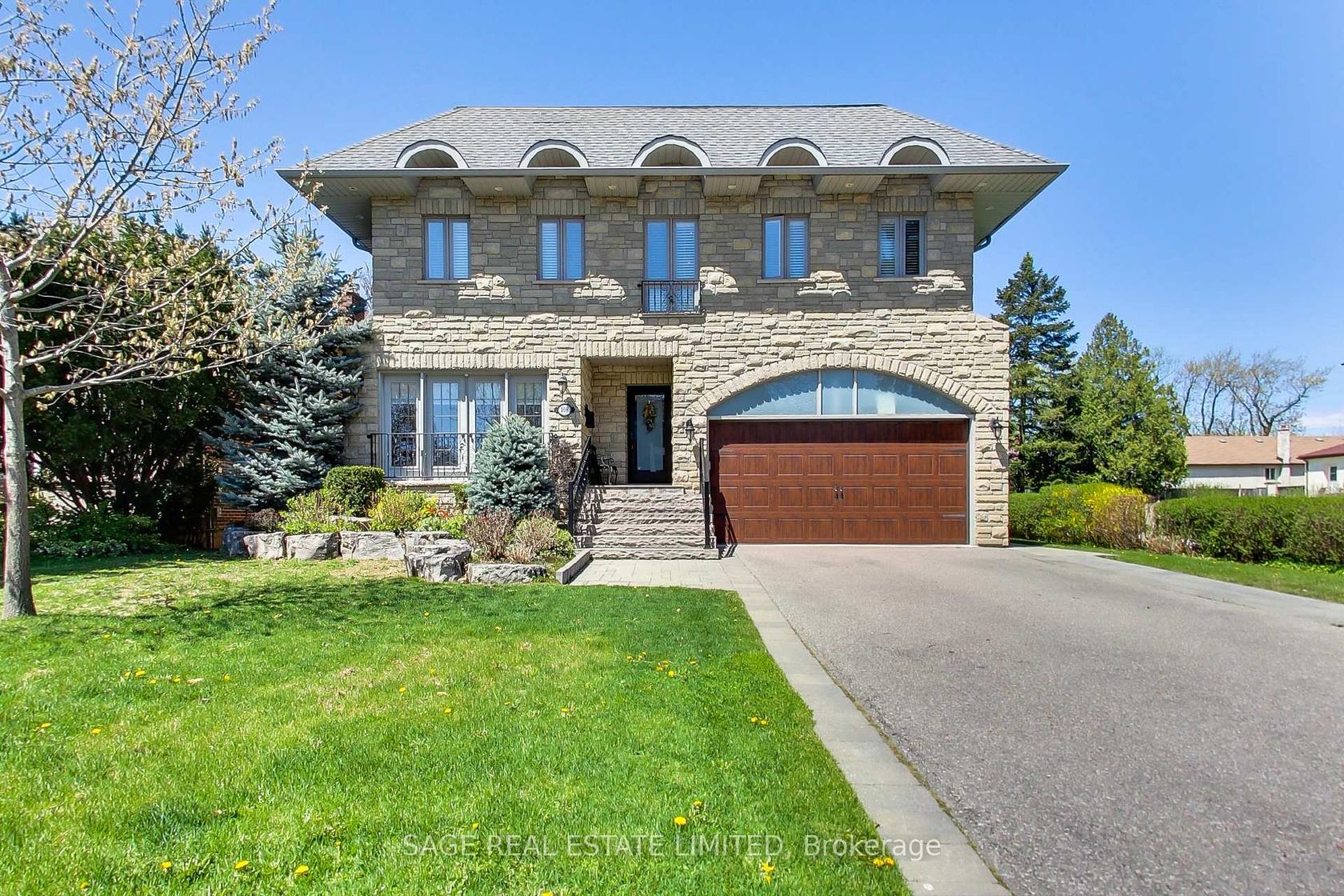 108 Madawaska Avenue, Newtonbrook East, Toronto 