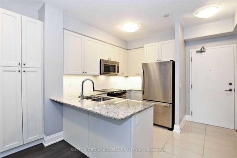 Photo 11 at 405 - 8302 Islington Avenue, Islington Woods, Vaughan