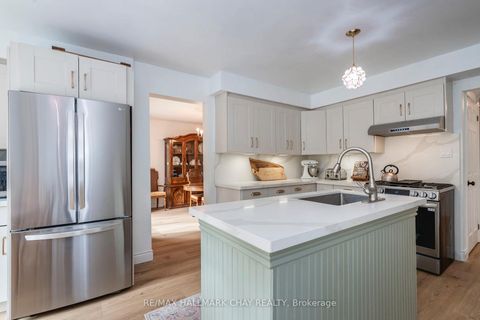 Photo 6 at 26 Kenny Crescent, Letitia Heights, Barrie