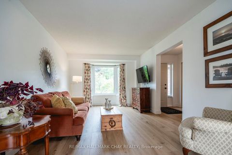 Photo 18 at 26 Kenny Crescent, Letitia Heights, Barrie