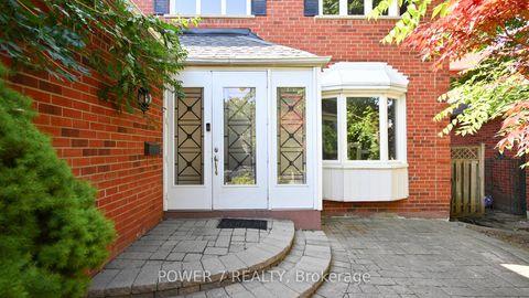 Photo 2 at 200 Carrington Drive, Mill Pond, Richmond Hill