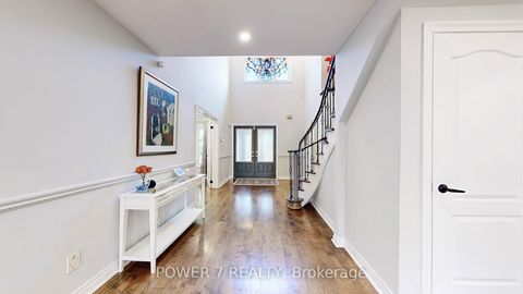 Photo 3 at 200 Carrington Drive, Mill Pond, Richmond Hill