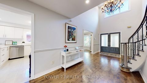 Photo 4 at 200 Carrington Drive, Mill Pond, Richmond Hill