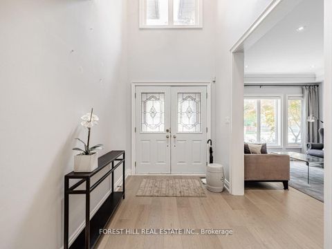 Photo 2 at 3022A Bayview Avenue, Willowdale East, Toronto