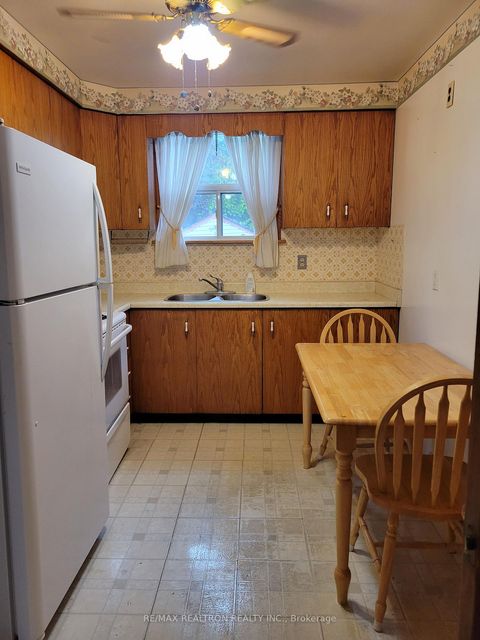 Photo 6 at 17 Atlee Avenue, Cliffside, Toronto