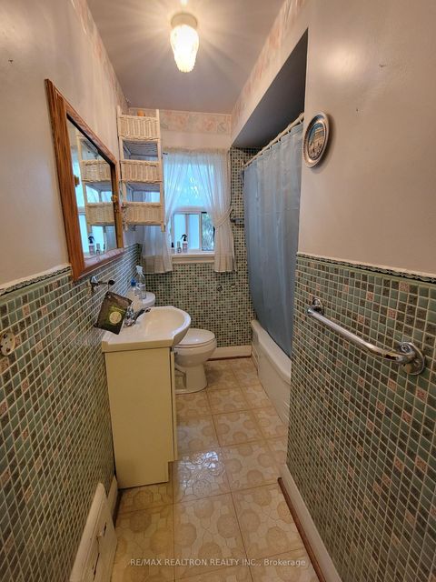 Photo 10 at 17 Atlee Avenue, Cliffside, Toronto Photo 10 at 17 Atlee Avenue, Cliffside, Toronto