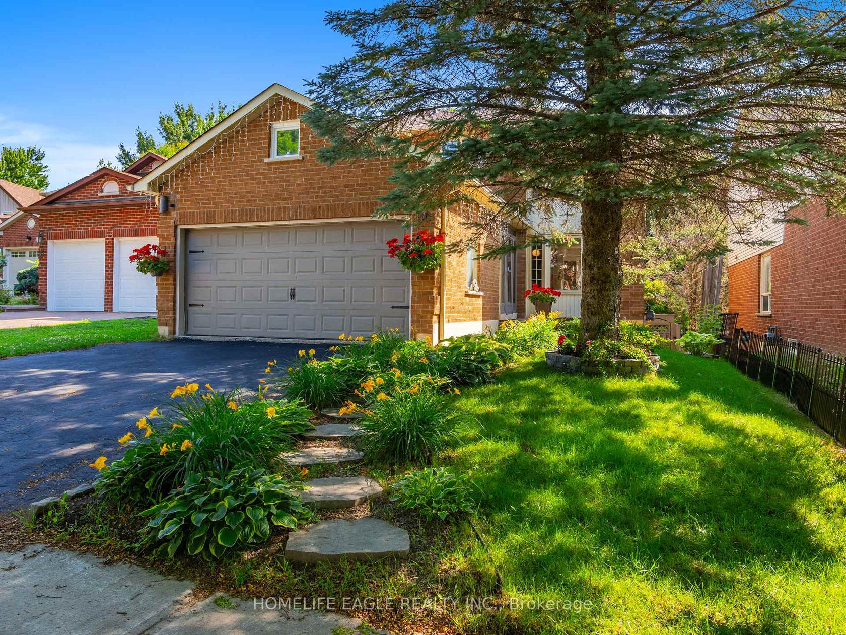 30 Moffat Crescent, Aurora Heights, Aurora 