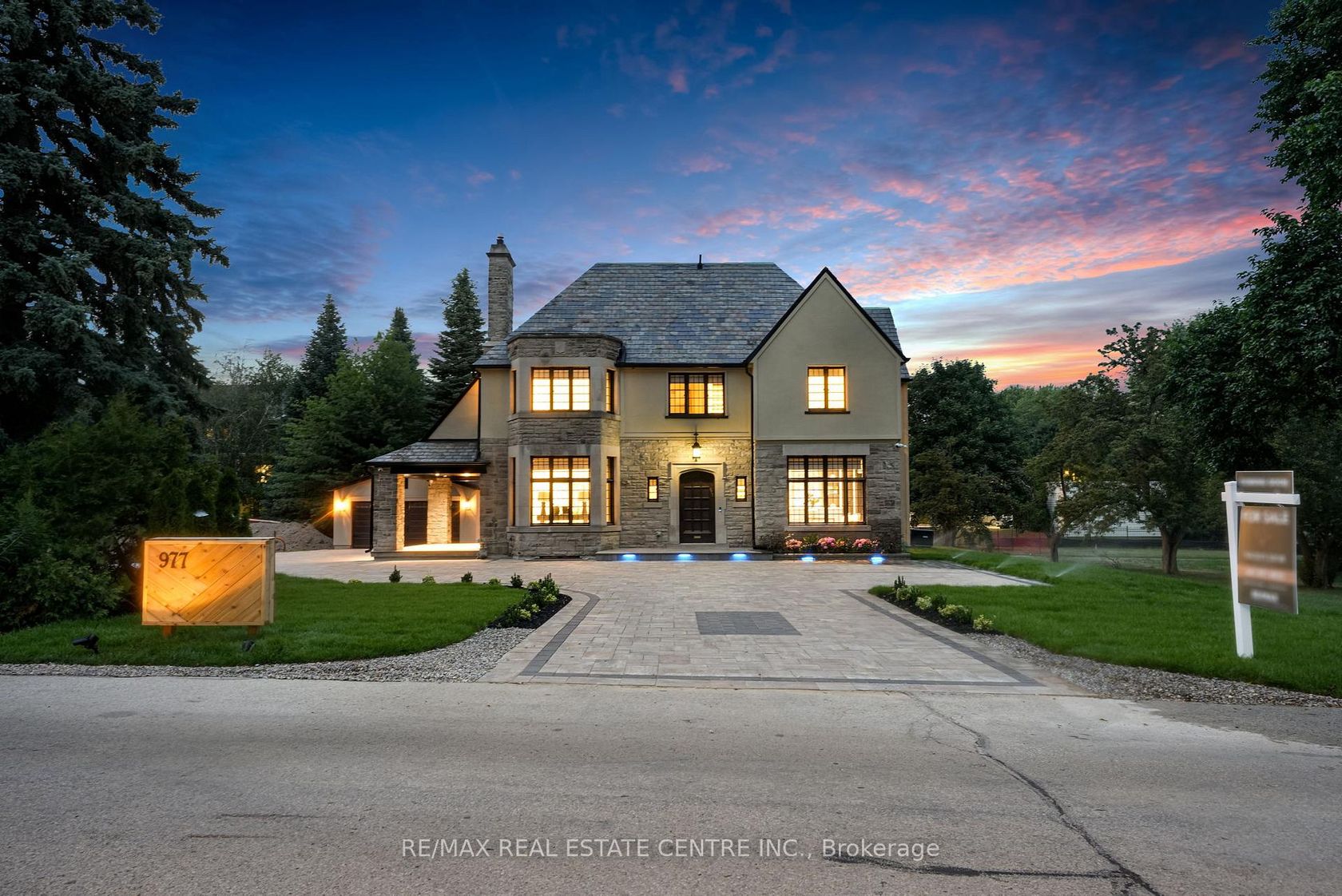 977 Unsworth Avenue, Bayview, Burlington 