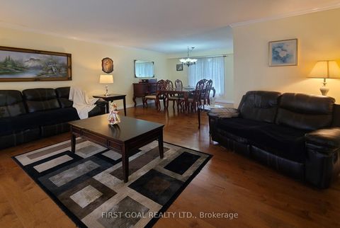 Photo 5 at 2 Agnes Street, Wellington, Barrie