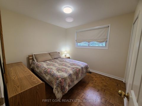Photo 18 at 2 Agnes Street, Wellington, Barrie