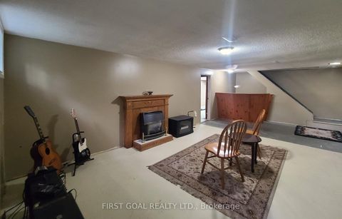 Photo 23 at 2 Agnes Street, Wellington, Barrie
