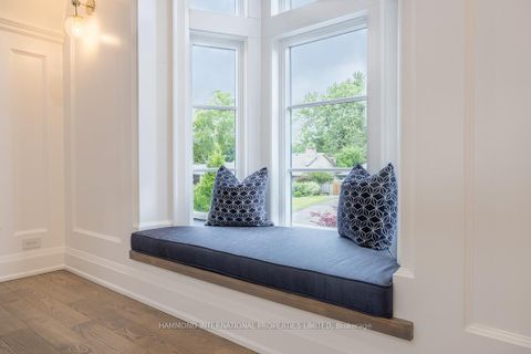 Photo 11 at 31 Twyford Road, Rosethorn, Toronto