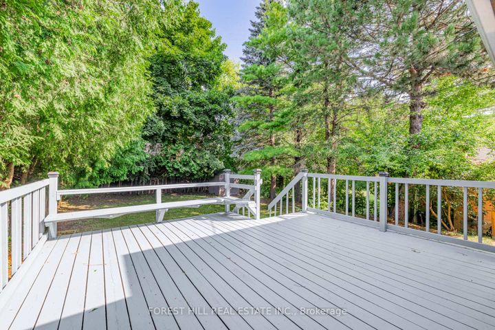 Photo 18 at 4 Dalmeny Road, Grandview, Markham