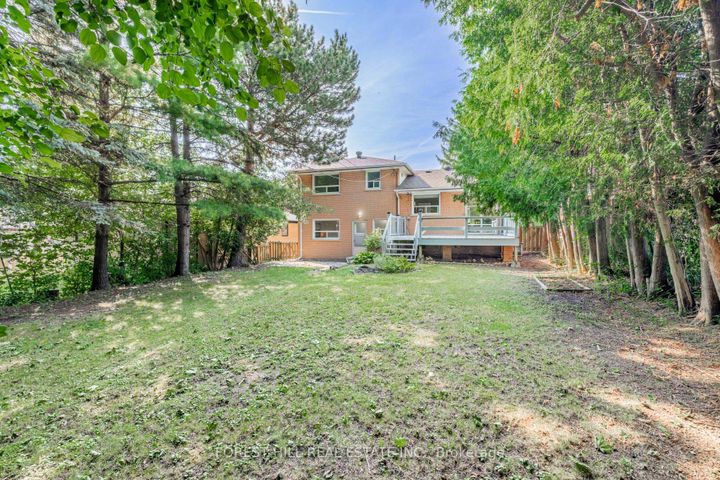 Photo 20 at 4 Dalmeny Road, Grandview, Markham