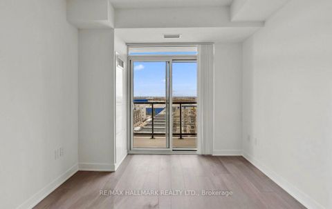 Photo 4 at 820 - 60 Honeycrisp Crescent, Vaughan Corporate Centre, Vaughan