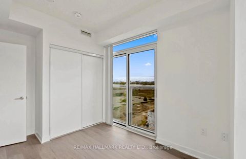 Photo 7 at 820 - 60 Honeycrisp Crescent, Vaughan Corporate Centre, Vaughan