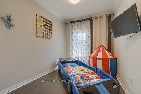 Photo 21 at 12 Laskin Drive, Patterson, Vaughan