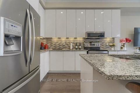 Photo 37 at 12 Laskin Drive, Patterson, Vaughan