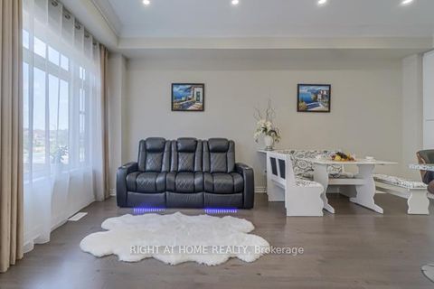 Photo 41 at 12 Laskin Drive, Patterson, Vaughan