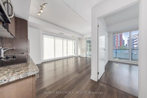 Photo 7 at 313 - 98 Lillian Street, Mount Pleasant West, Toronto