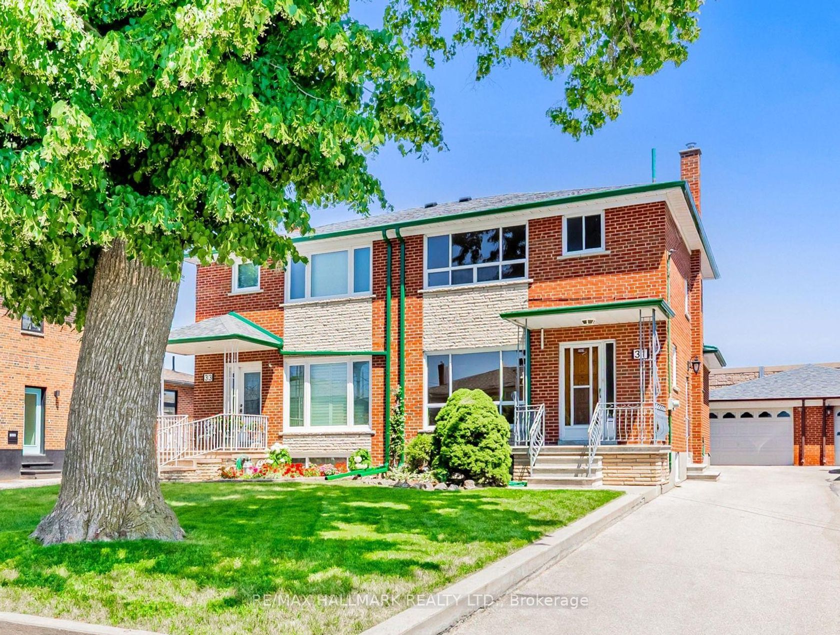 31 Woodenhill Court, Eglinton West, Toronto 