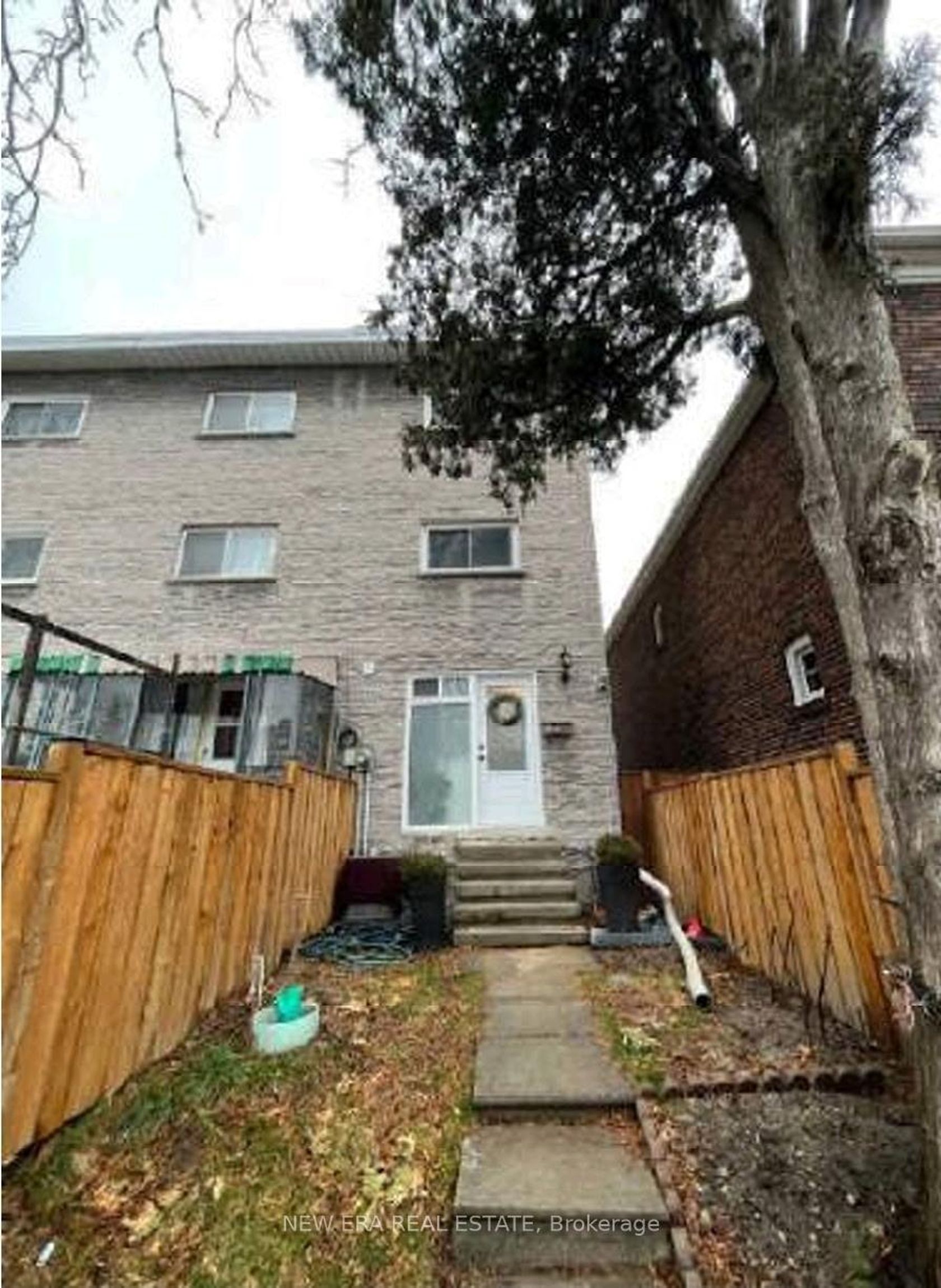48 Carr Street, Chinatown, Toronto 