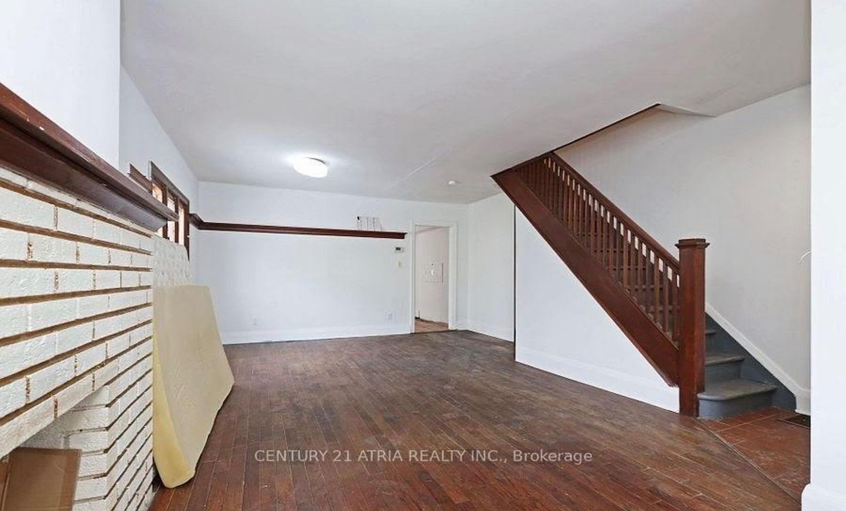 9 East Road, Cliffside, Toronto 