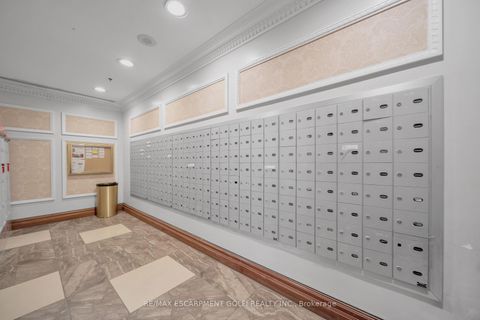 Photo 5 at PH203 - 8 Lee Centre Drive, Woburn, Toronto