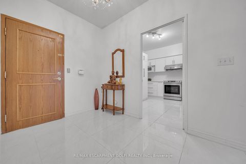 Photo 9 at PH203 - 8 Lee Centre Drive, Woburn, Toronto